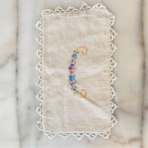 Embroidered floral Lace puch